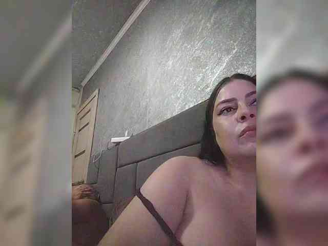 Cleopatra1990 webcam