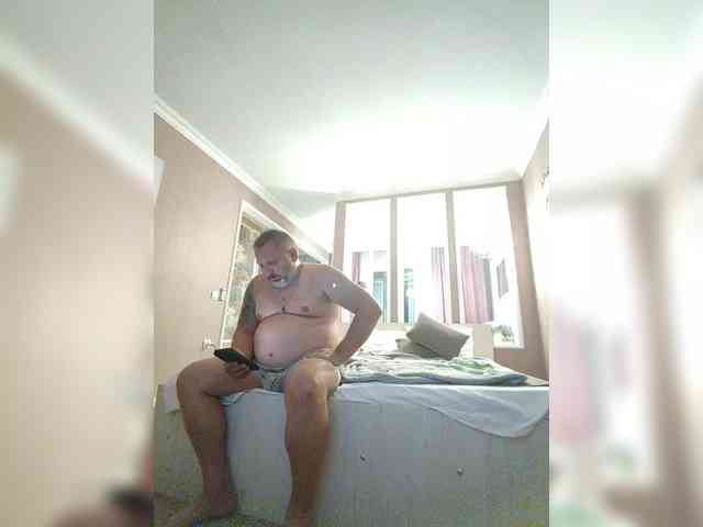 Cleopatra1990 webcam
