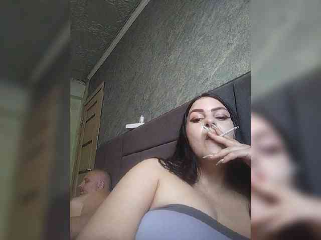 Cleopatra1990 webcam
