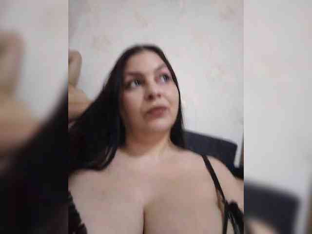 Cleopatra1990 webcam