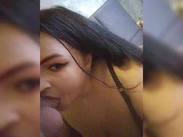 Cleopatra1990 webcam