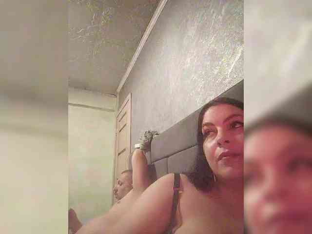 Cleopatra1990 webcam