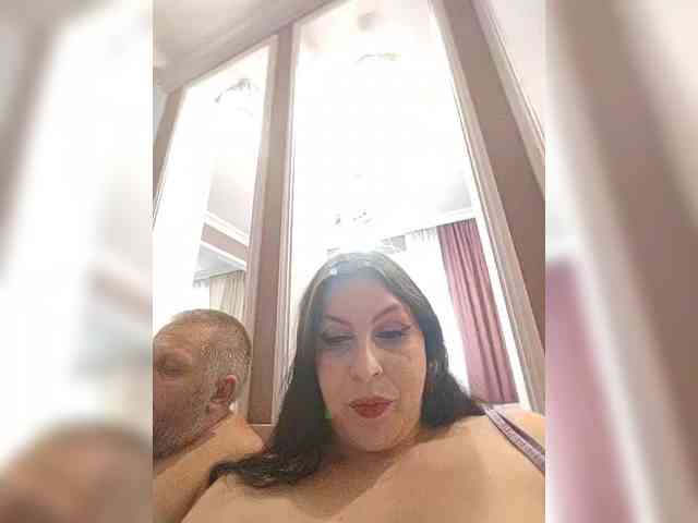 Cleopatra1990 webcam