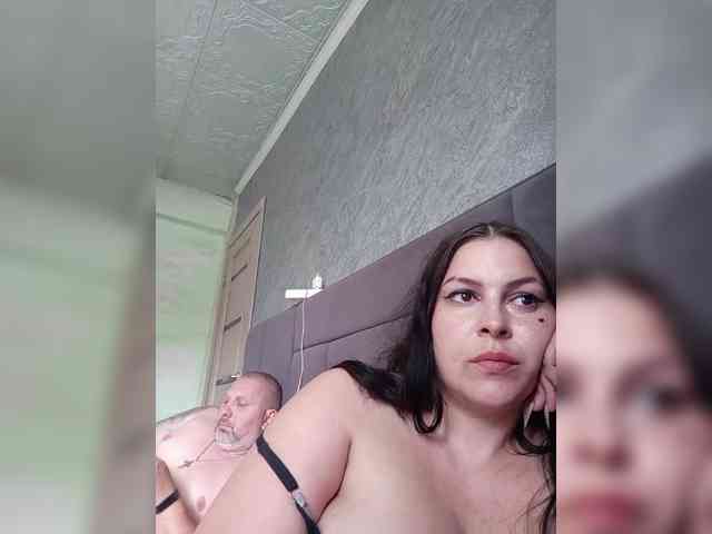 Cleopatra1990 webcam