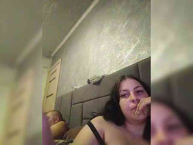 Cleopatra1990 webcam