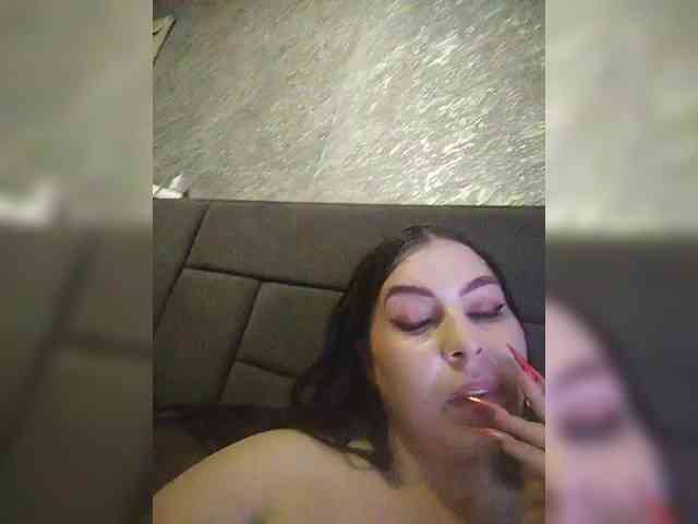 Cleopatra1990 webcam