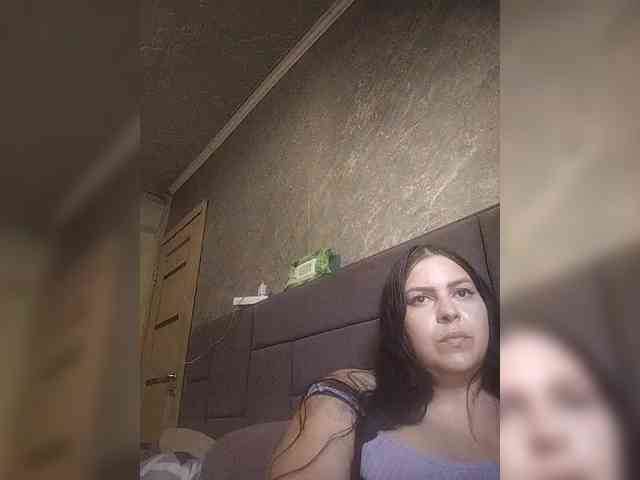 Cleopatra1990 webcam