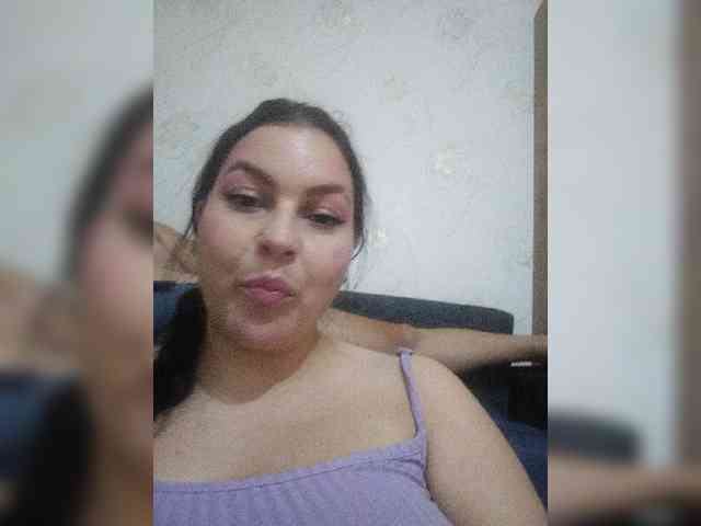 Cleopatra1990 webcam