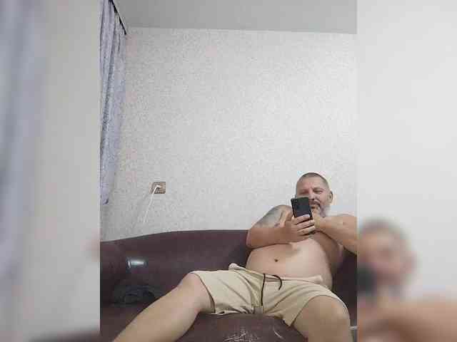 Cleopatra1990 webcam