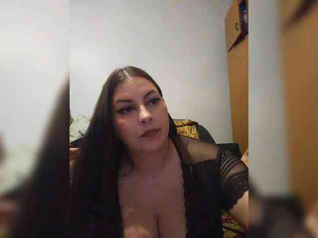 Cleopatra1990 webcam