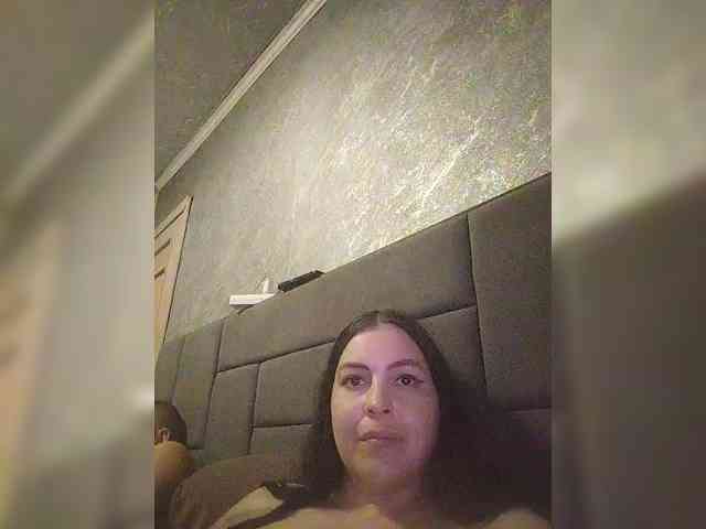 Cleopatra1990 webcam