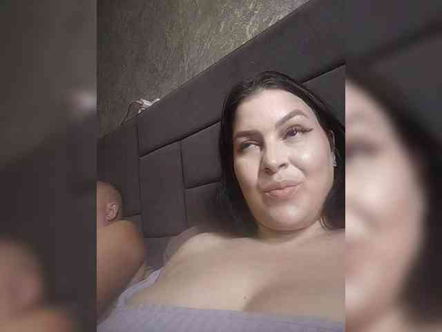 Cleopatra1990 webcam