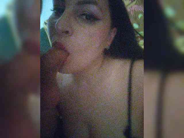 Cleopatra1990 webcam