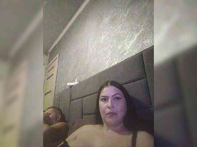 Эта модель сейчас онлайн. kissmabont