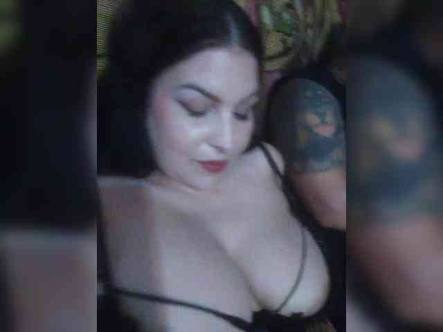 Cleopatra1990 webcam