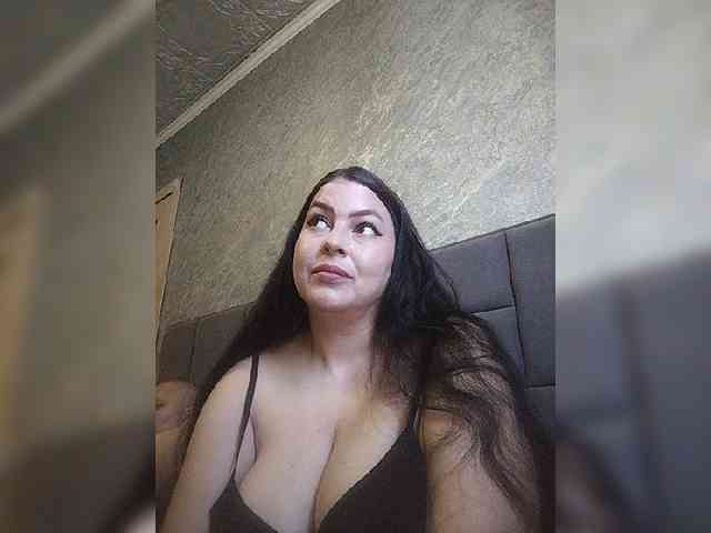 Cleopatra1990 webcam