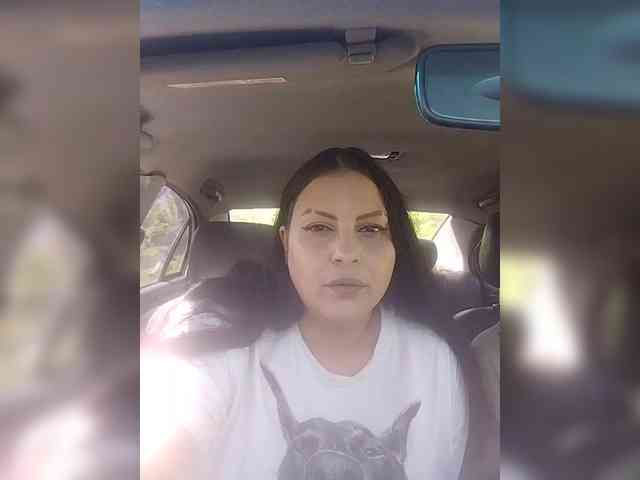 Cleopatra1990 webcam