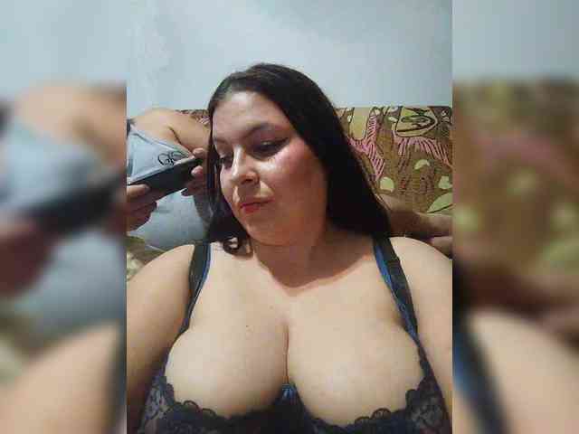 Cleopatra1990 webcam