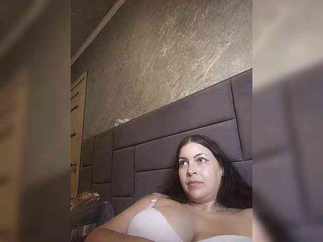 Cleopatra1990 webcam