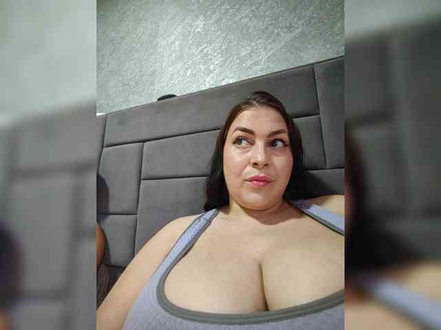 Cleopatra1990 webcam