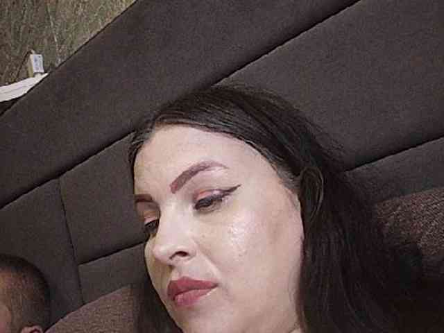 Cleopatra1990 webcam