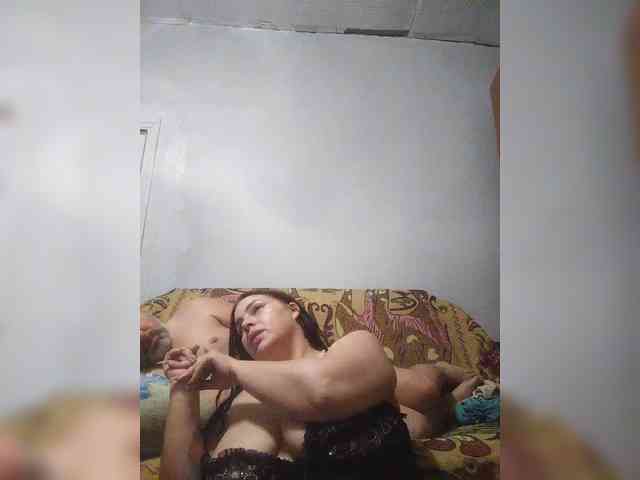 Cleopatra1990 webcam