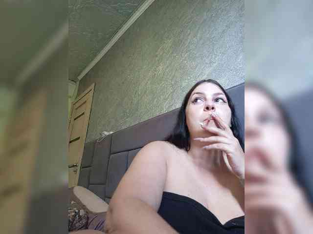 Cleopatra1990 webcam