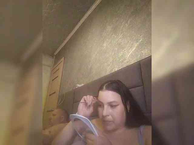 Cleopatra1990 webcam