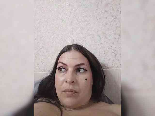 Cleopatra1990 webcam