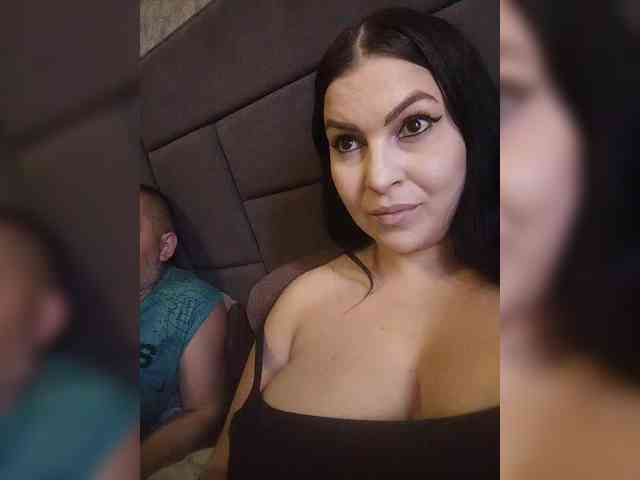 Cleopatra1990 webcam