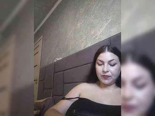 Cleopatra1990 webcam