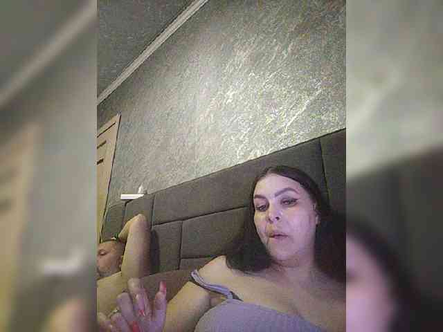 Cleopatra1990 webcam