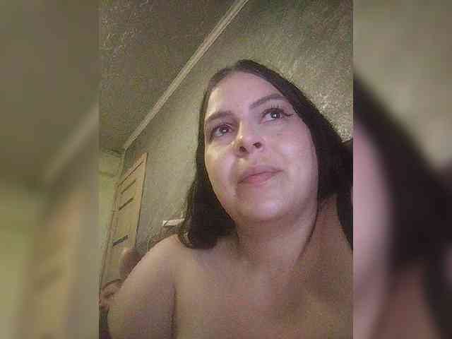 Cleopatra1990 webcam