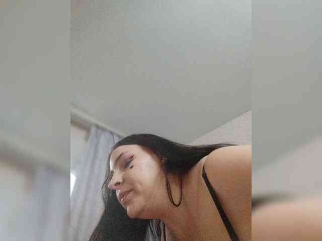 Cleopatra1990 webcam