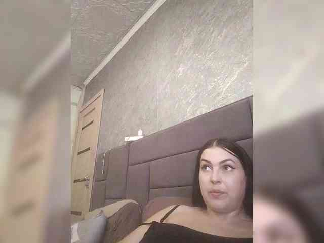 Cleopatra1990 webcam