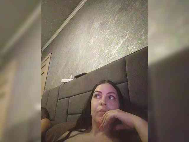 Cleopatra1990 webcam