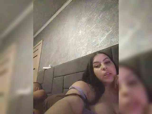 Cleopatra1990 webcam