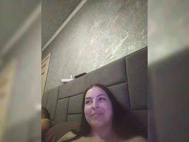 Cleopatra1990 webcam