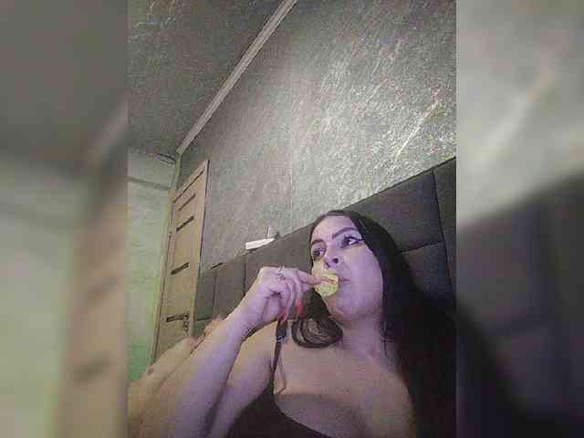 Cleopatra1990 webcam