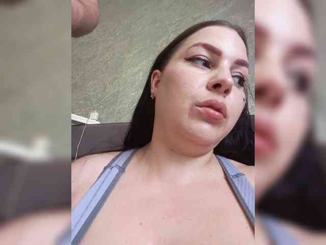 Cleopatra1990 webcam