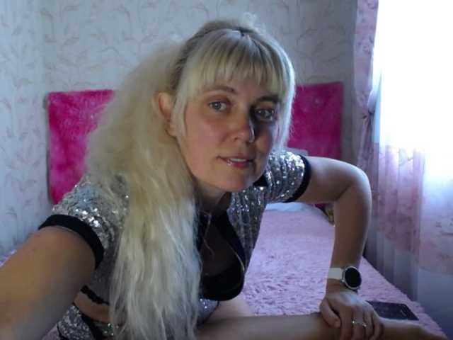MilkMilkee live cam on BongaCams