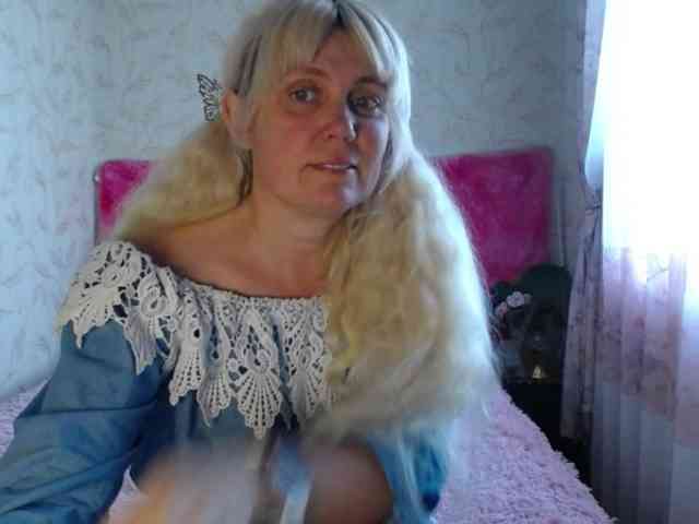 MilkMilkee Live Webcam on BongaCams