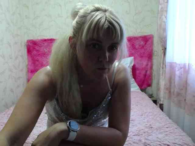 YoungMistress webcam