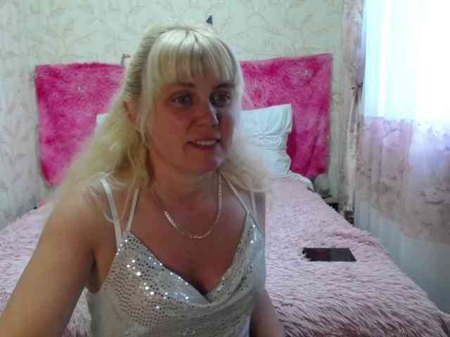 YoungMistress webcam