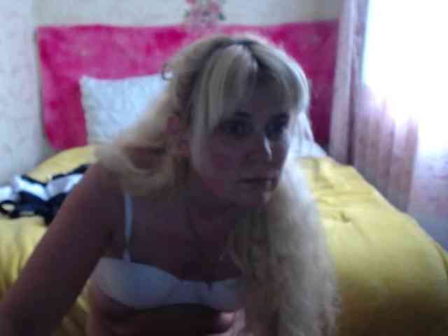 YoungMistress webcam