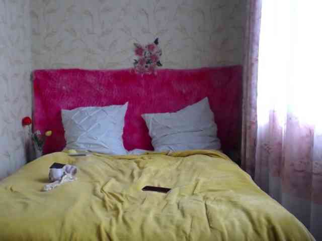 MilkMilkee Live Webcam on BongaCams