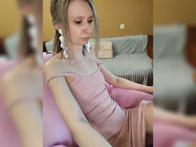 prettyKris live webcam show