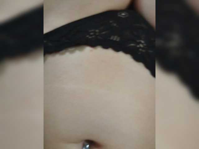 prettyKris's BongaCams show and profile