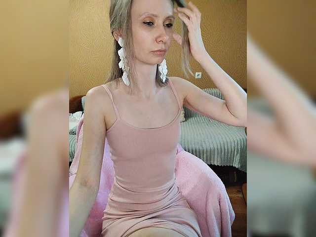 prettyKris live webcam show