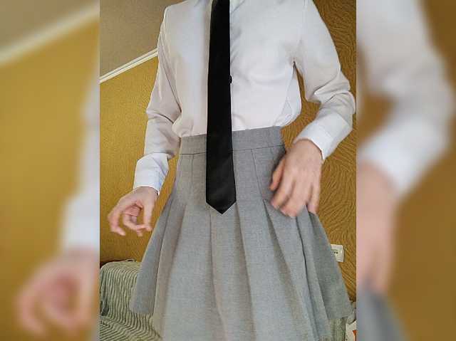 prettyKris, live now on BongaCams